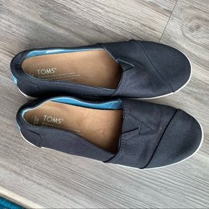 Black Slip On TOMS Size 8